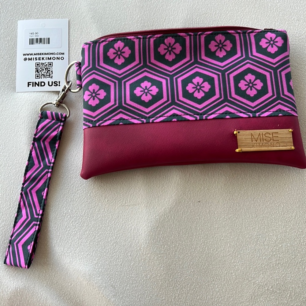 Mise Kimono wristlet